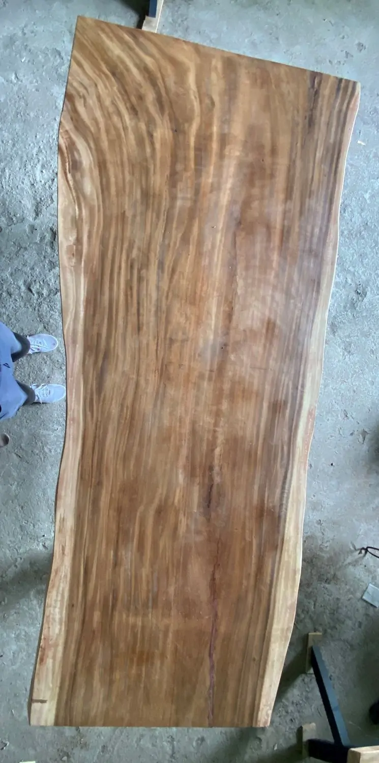  Product image 8 of the product “Natural Wood Table suar with metal legs, 280cm length, 120cm width, 83.5cm height. Table top 7cm thickness ”